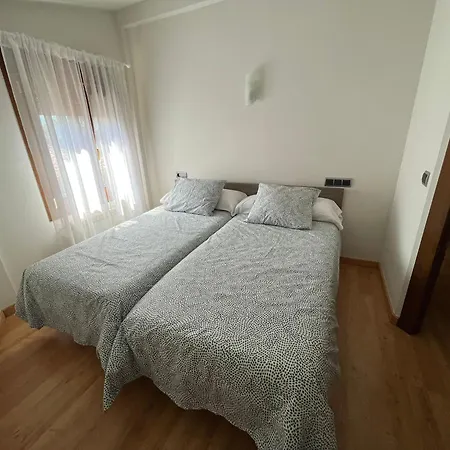 Pinos Ii Cardes (Soto de Cangas)